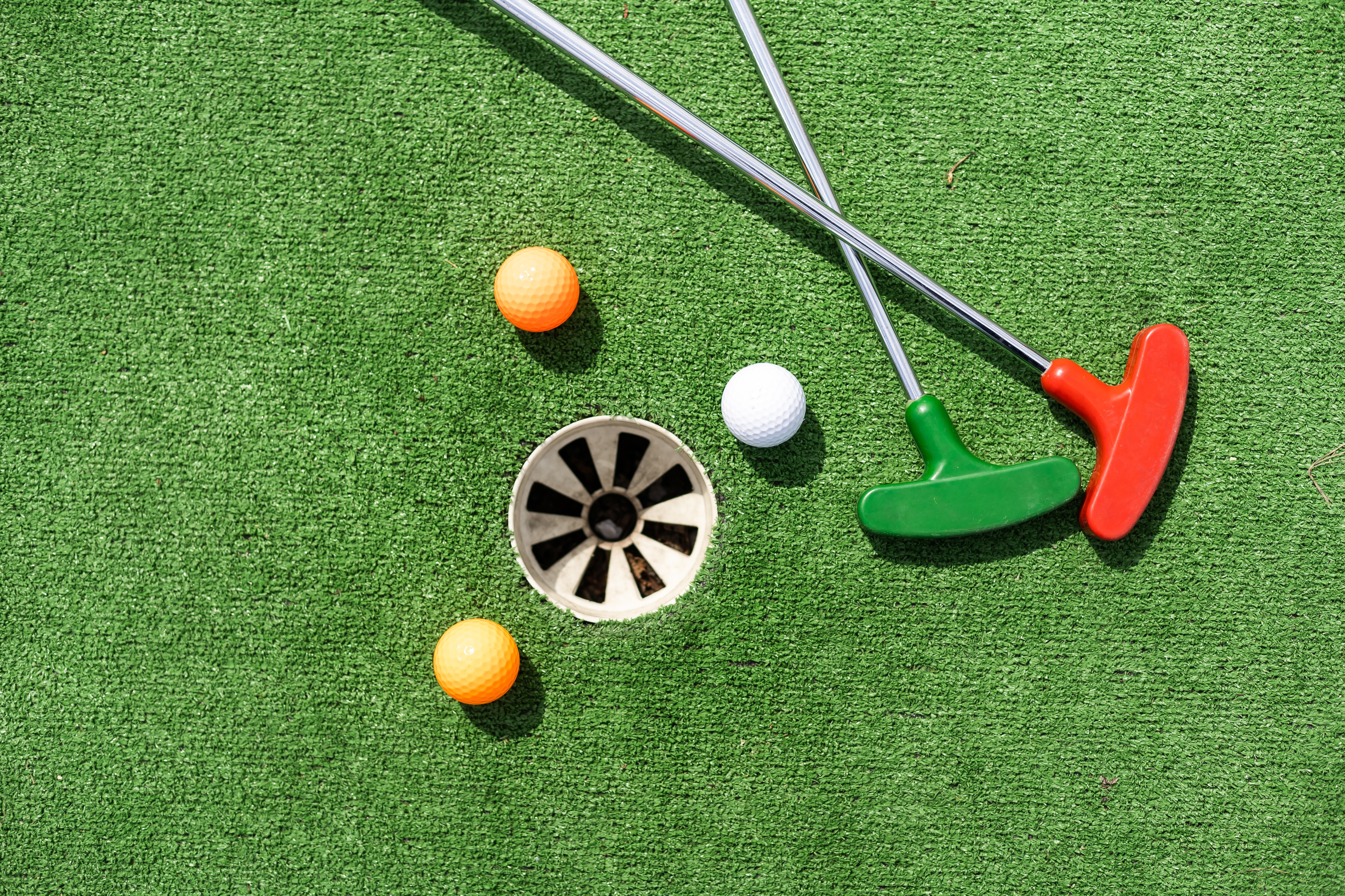 Things To Do https://ameliabestvrr.icnd-cdn.com/images/thingstodo/mini golf.jpg